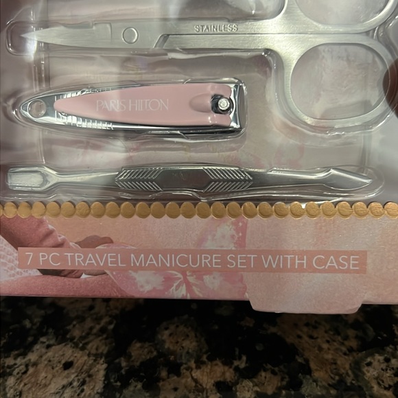 Paris Hilton Manicure Set with Case - Picture 6 of 8